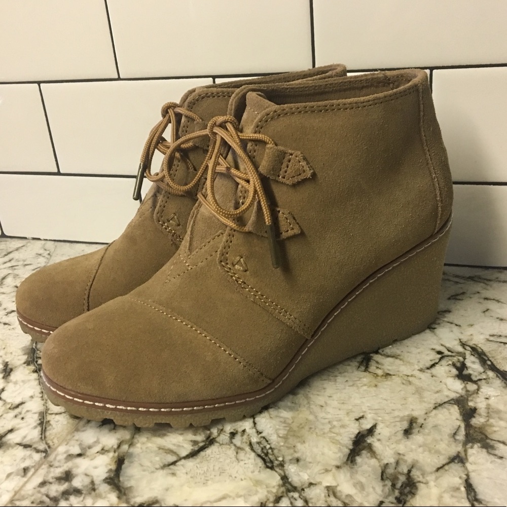 TOMS wedges